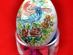 تخم مرغ با نقاشی گل و مرغ